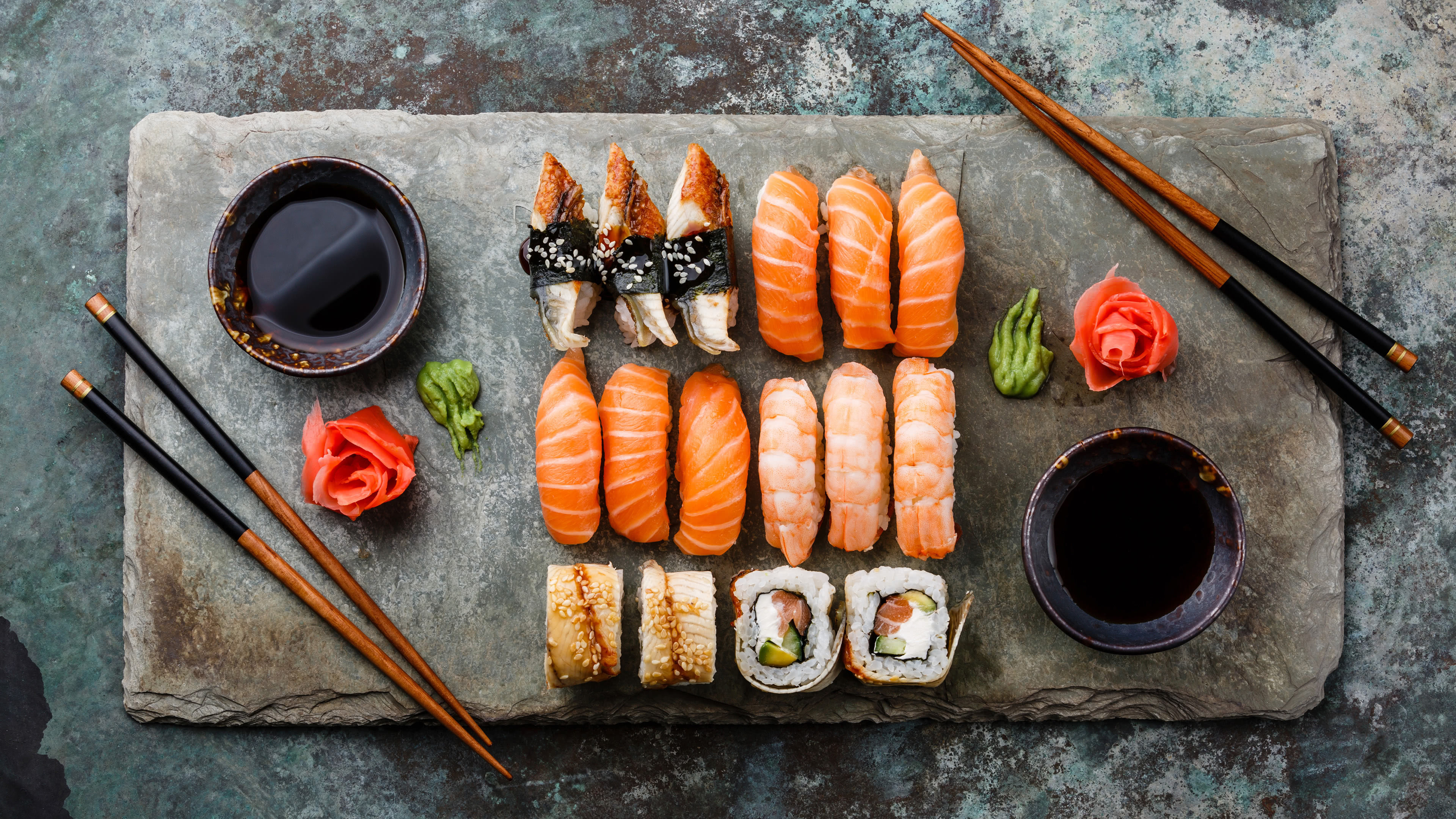 Sushi platter